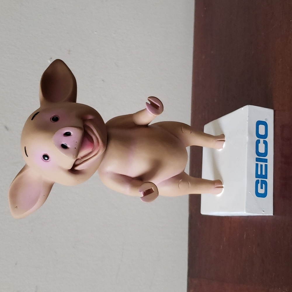 2014 Geico Maxwell the Pig Bobblehead No Pinwheels